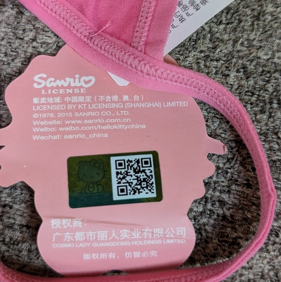 📢 Just In... Hello Kitty Thong - Picture 6 of 6